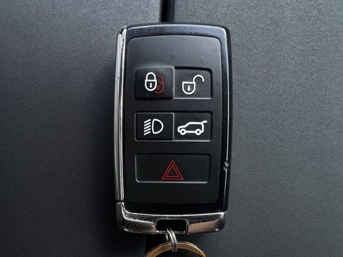 Used 2020 Land Rover Range Rover Evoque R-Dynamic SE AWD/4WD image 26