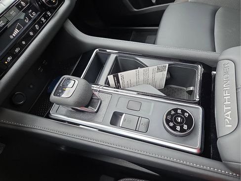 New 2026 Nissan Pathfinder SL image 25