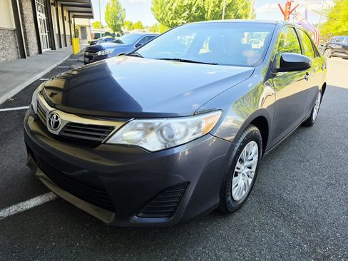 Used 2012 Toyota Camry FWD image 1