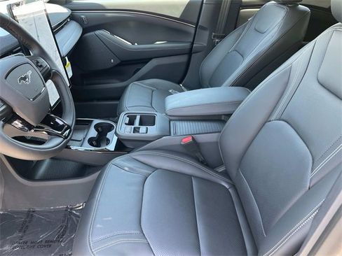 New 2025 Ford Mustang Mach-E Premium image 19