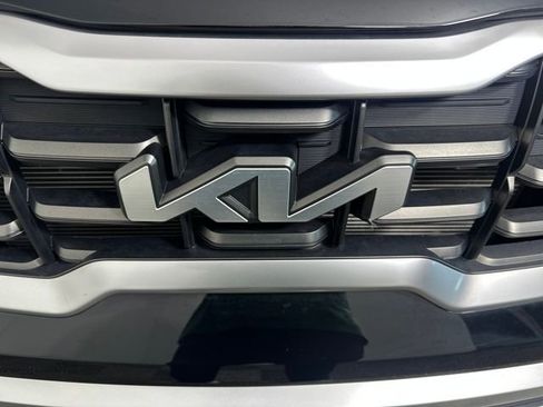 Used 2025 Kia Telluride S image 9