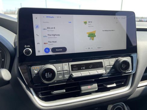 Used 2025 Toyota Grand Highlander AWD image 16