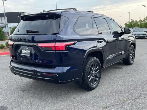 Used 2024 Toyota Sequoia Platinum AWD/4WD image 8