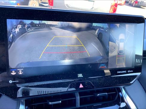 Used 2022 Toyota Venza Limited image 26