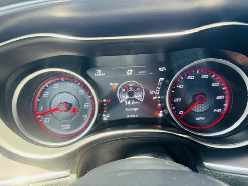 Used 2016 Dodge Charger SE RWD image 24