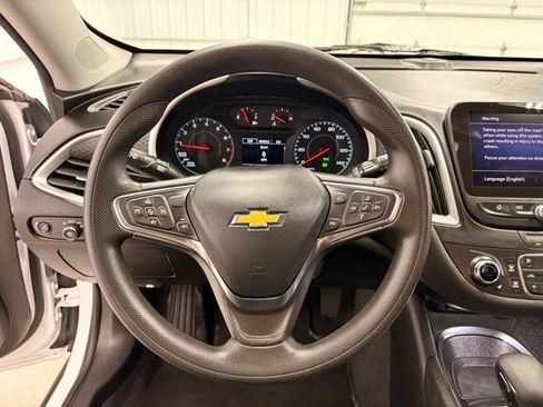 Used 2024 Chevrolet Malibu LT FWD image 16
