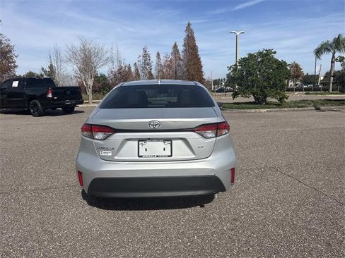Used 2025 Toyota Corolla LE image 5