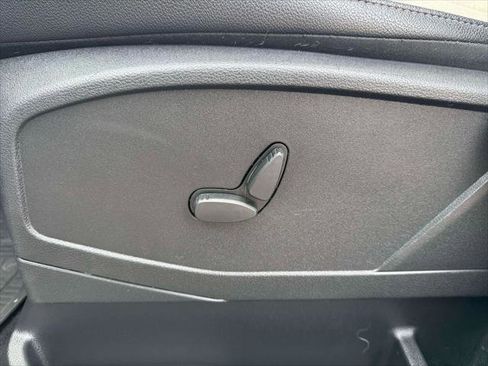 Used 2020 Ford Transit Connect Titanium image 14