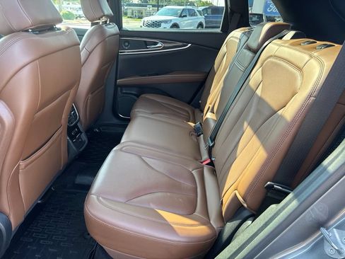 Used 2023 Lincoln Nautilus Reserve w/ Equipment Group 201A AWD/4WD image 31