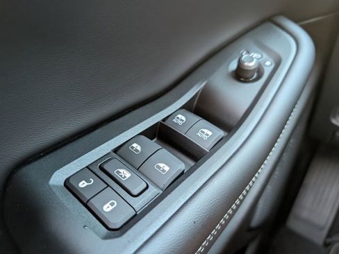 New 2025 Jeep Grand Cherokee Limited w/ Black Appearance Package image 35