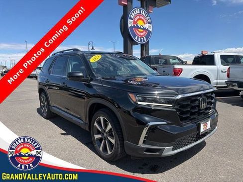 Used 2025 Honda Pilot Elite image 1