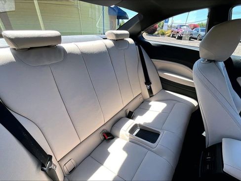 Used 2019 BMW 230i Coupe w/ Convenience Package RWD image 20