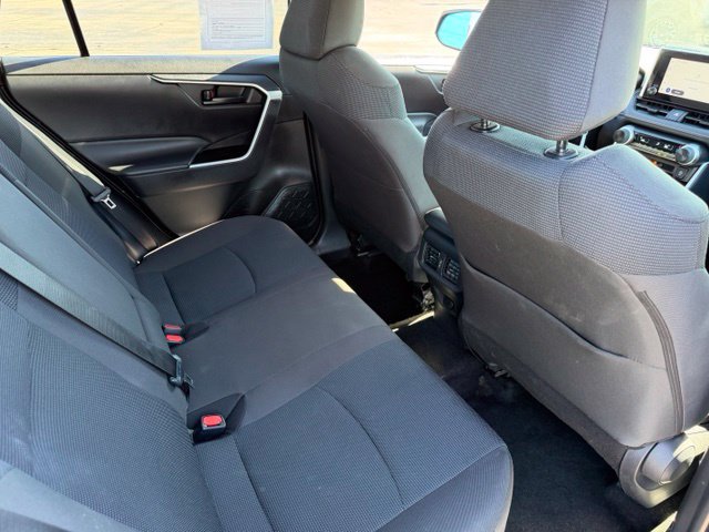 Used 2025 Toyota RAV4 LE AWD/4WD image 34