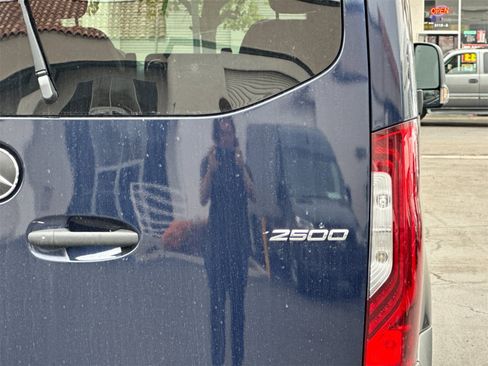 Used 2024 Mercedes-Benz Sprinter 144 Cargo image 33