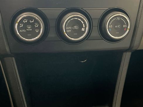 Used 2013 Subaru Crosstrek 2.0i Limited image 18