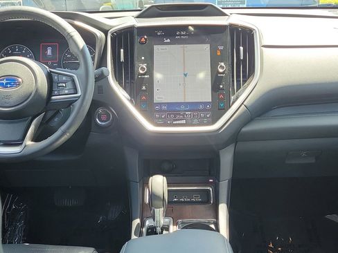 Used 2023 Subaru Ascent Touring AWD/4WD image 17