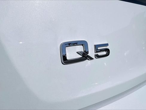 Used 2021 Audi Q5 2.0T Premium Plus w/ Premium Plus Package AWD/4WD image 9