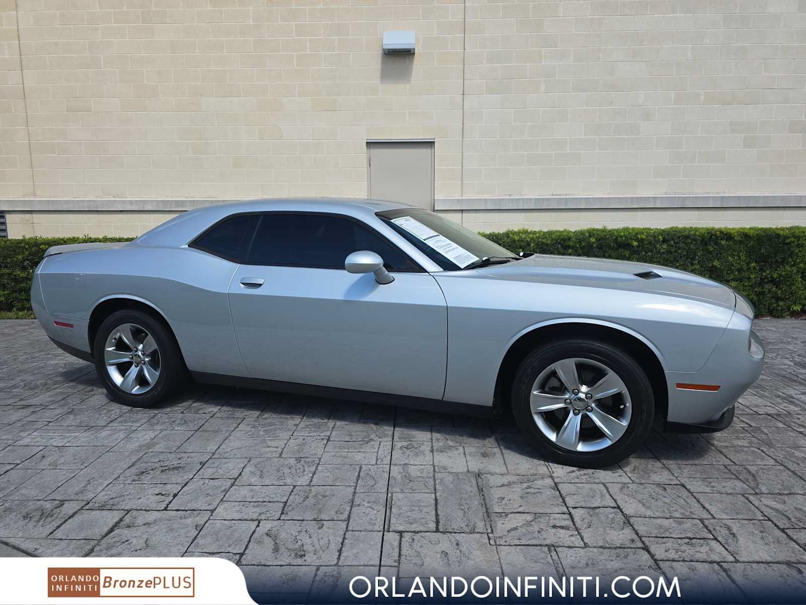 Used 2021 Dodge Challenger SXT RWD image 1