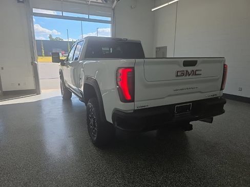 Used 2026 GMC Sierra 2500 AT4X AWD/4WD image 3