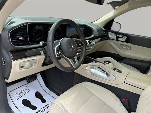 Used 2020 Mercedes-Benz GLS 450 4MATIC image 25