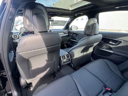 New 2026 Mercedes-Benz C 300 4MATIC Sedan image 17