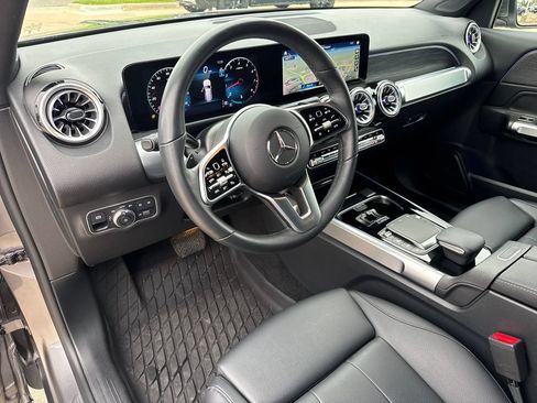 Used 2023 Mercedes-Benz GLB 250 4MATIC image 12