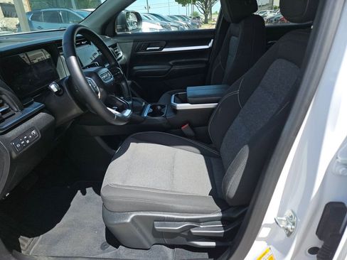 Used 2025 GMC Terrain Elevation AWD/4WD image 11