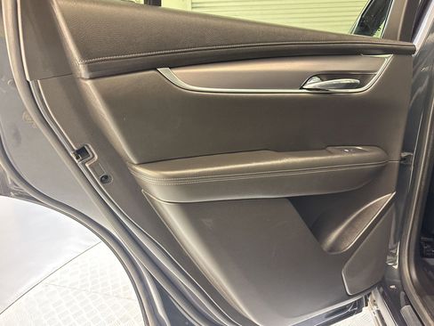 Used 2022 Cadillac XT6 Luxury w/ LPO, Floor Liner Package AWD/4WD image 33