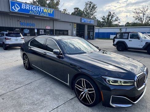 Used 2020 BMW 740i w/ Cold Weather Package RWD image 3