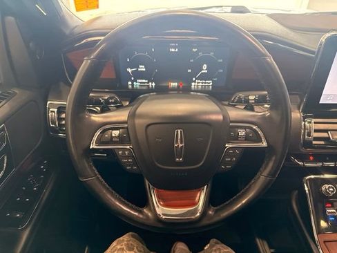 Used 2019 Lincoln Navigator Select AWD/4WD image 20