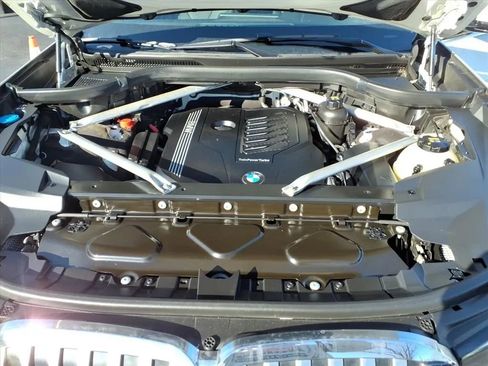 Used 2020 BMW X7 xDrive40i w/ Cold Weather Package image 28