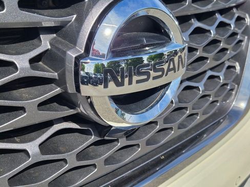 Used 2020 Nissan Armada Platinum w/ Platinum Reserve Package image 5