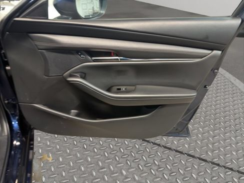 Used 2022 MAZDA MAZDA3 s FWD image 22