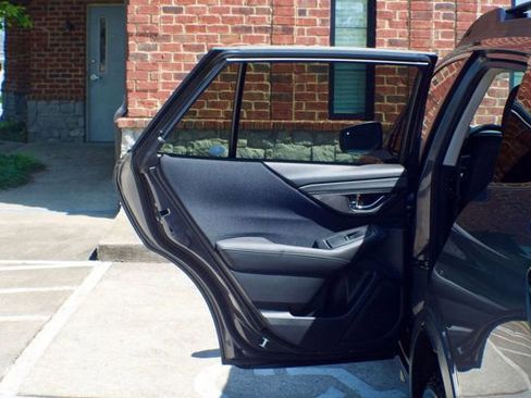 Used 2020 Subaru Outback Premium image 44