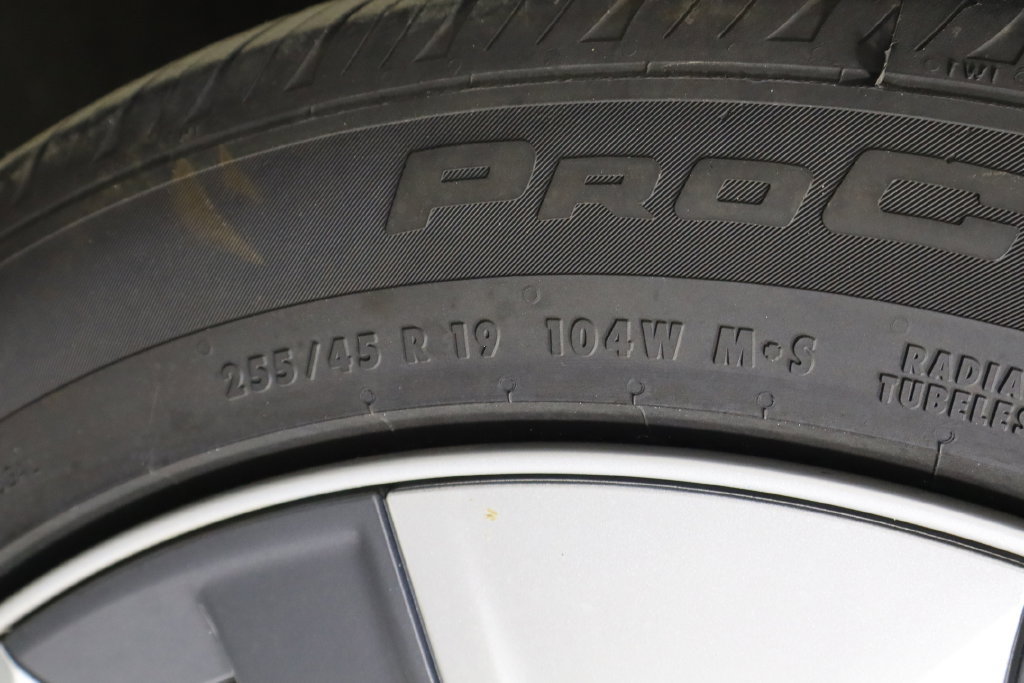 Used 2023 Tesla Model Y 2WD image 48