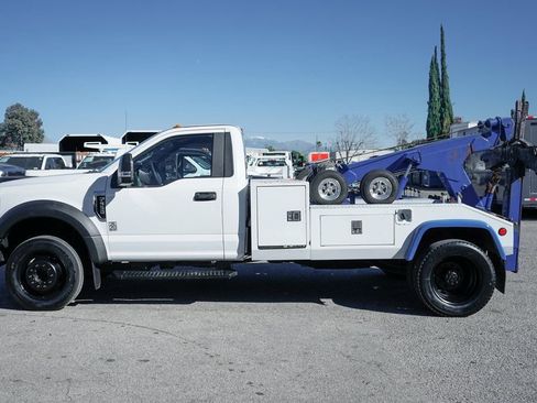 Used 2017 Ford F550 2WD Regular Cab Super Duty w/ Advanced Security Pack image 5