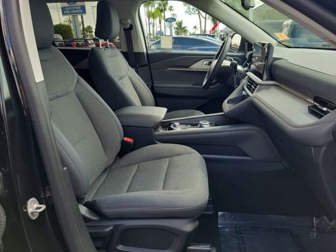 Used 2026 Ford Explorer Active RWD image 17
