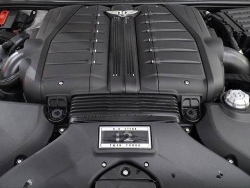 Used 2018 Bentley Bentayga AWD/4WD image 23