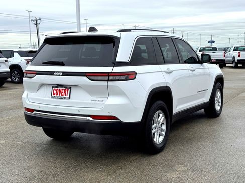 Used 2024 Jeep Grand Cherokee Laredo image 6