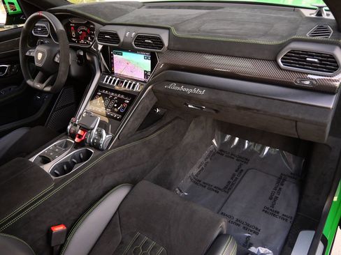 Used 2024 Lamborghini Urus Performante image 34