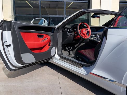 New 2024 Bentley Continental GT image 24