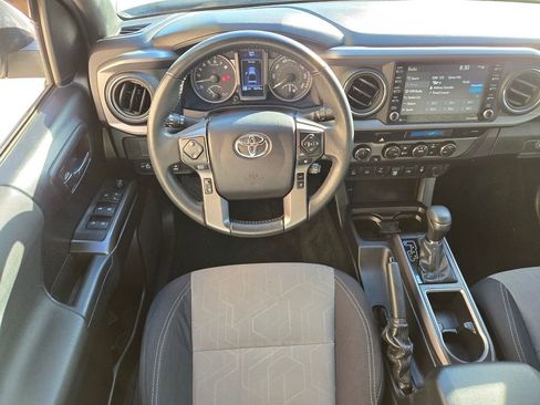 Used 2021 Toyota Tacoma TRD Off-Road w/ Technology Package image 14