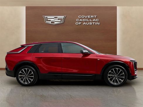 Used 2024 Cadillac Lyriq Sport image 5