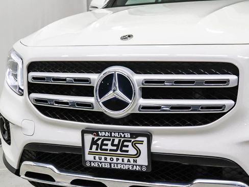 Used 2022 Mercedes-Benz GLB 250 4MATIC image 8