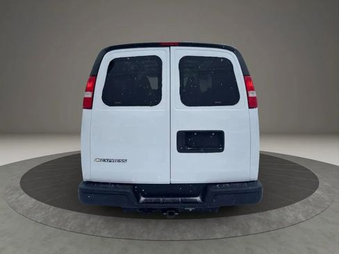Used 2021 Chevrolet Express 2500 w/ Driver Convenience Package RWD image 19