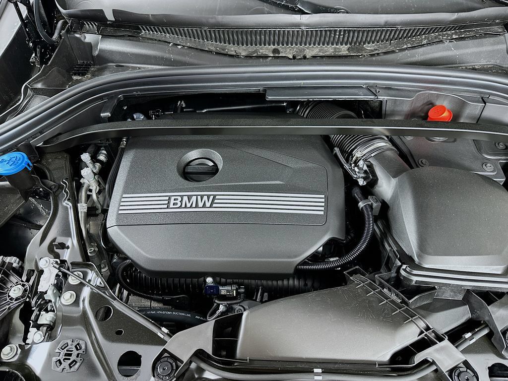 Used 2026 BMW X2 xDrive28i w/ Technology Package AWD/4WD image 38