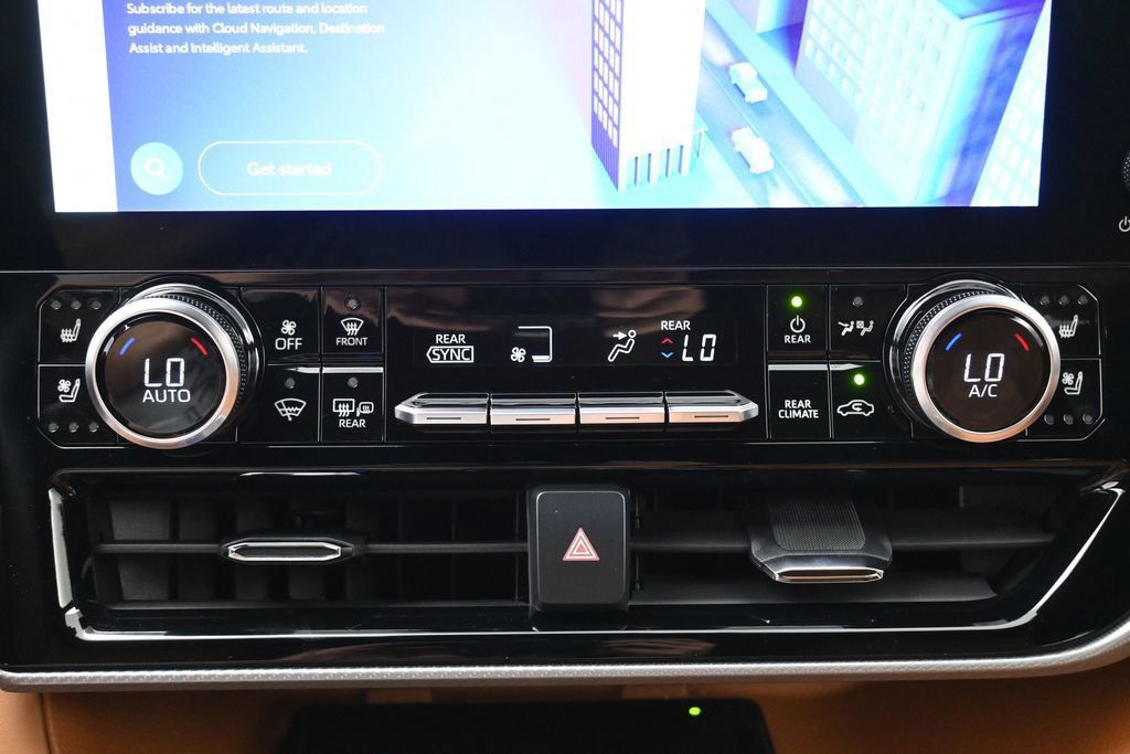 Used 2026 Toyota Highlander Platinum AWD/4WD image 23