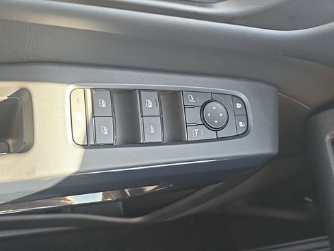 New 2026 Nissan Pathfinder SV AWD/4WD image 27