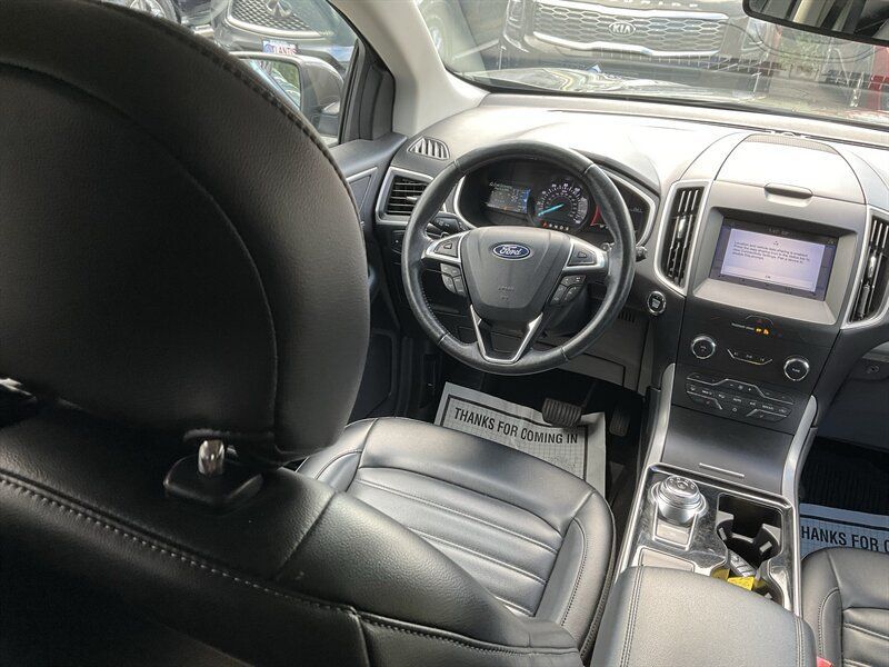 Used 2019 Ford Edge SEL w/ Equipment Group 201A AWD/4WD image 18