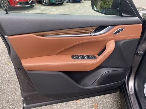 Used 2022 Maserati Levante GT image 17